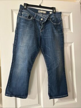 BKE Women's Mid Blue Cropped Bootcut Jeans